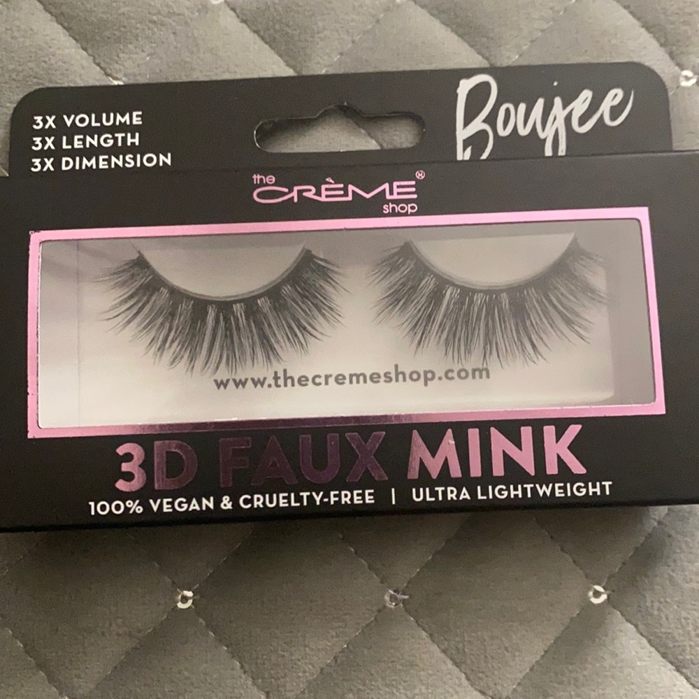 💄HOST PICK🏷️THe CRÈME SHOP BOUJEE LASHES
